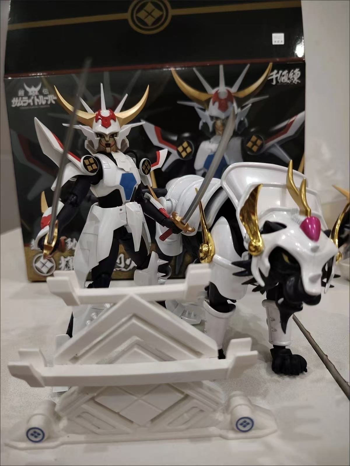 Yoroiden Samurai Troopers Roni – Bandai Tamashii Nations S.H.Figuarts Bewertung und Preis